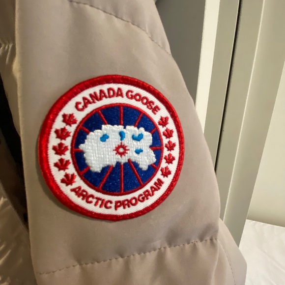 Canada Goose Parka - Picture 1 of 12
